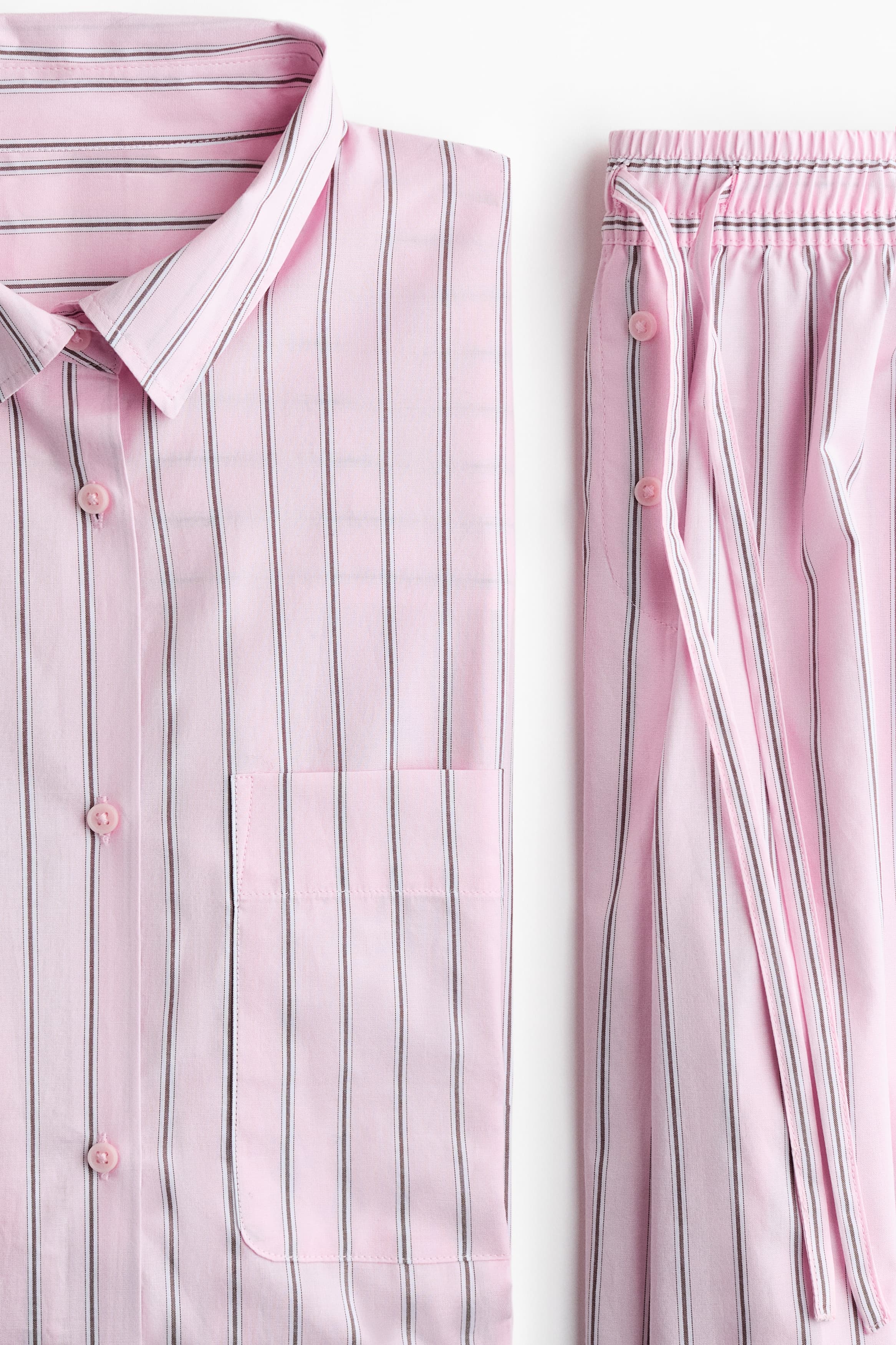 Хлопковая пижама в полоску: детали изделия