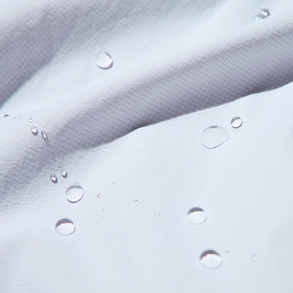 Куртка UV Protection с капюшоном свободного кроя: особенности модели